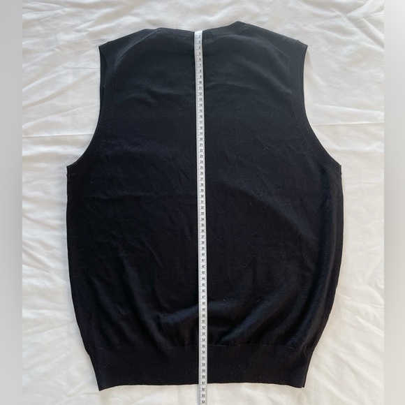 ✨2 x Host Pick✨Uniqlo Men’s Extra Fine Merino V-Neck Vest - Picture 7 of 9